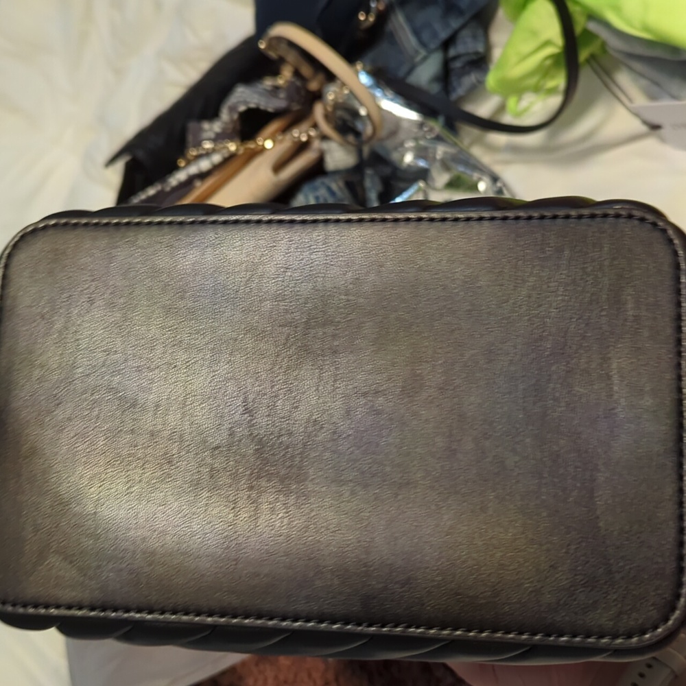Michael kors net bucket messenger and handle bag - Picture 6 of 6